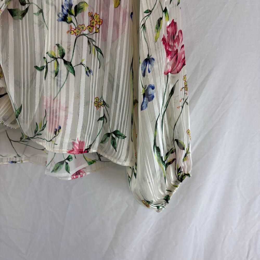 White House Black Market WHBM Floral Print Semi Sheer Ruffle Front Blouse Medium - Picture 5 of 6